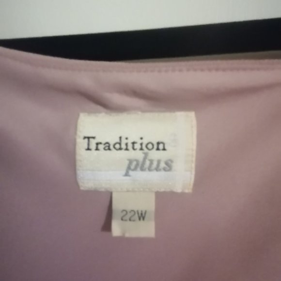 Soft Pink Dress - Picture 5 of 6